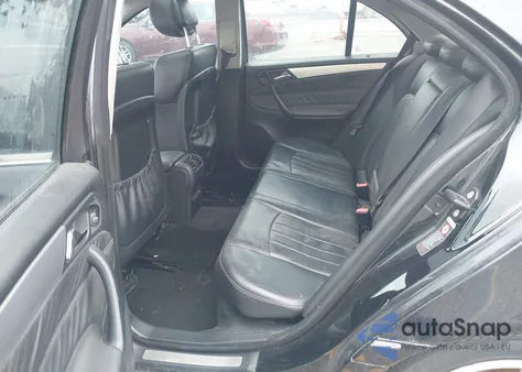 2006 Mercedes-Benz C 55 Amg z USA, uszkodzony, nr VIN WDBRF76J56F721322